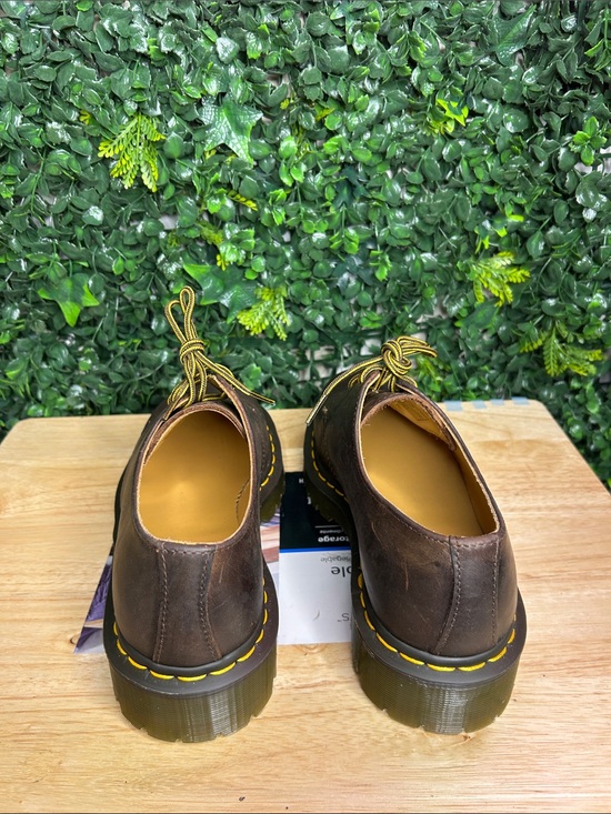 Dr. Martens ‘Crazy Horse’ Oxford